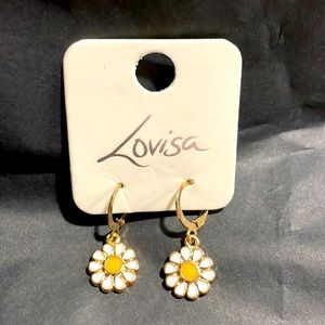 NWT LOVISA Gold Daisy Earrings